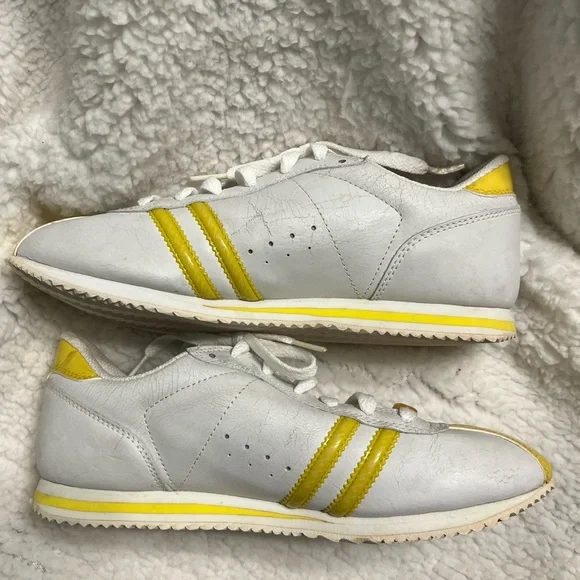 Y2K Vintage Streetwear Sneakers White Leather w/ patent yellow accents size 7.5 - Picture 3 of 14
